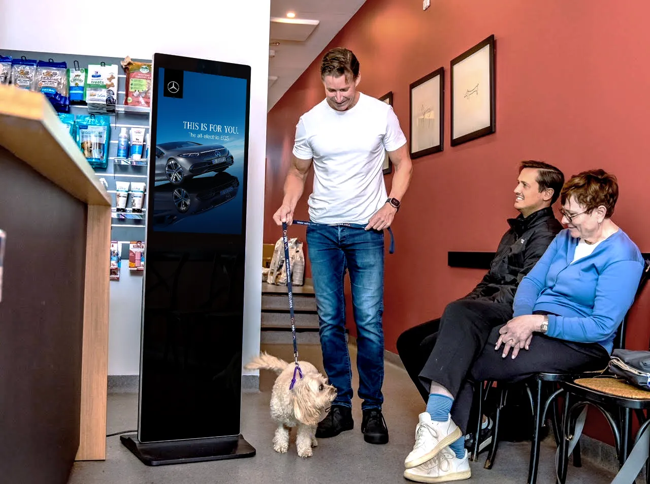 Fur Media kiosk in veterinary clinic